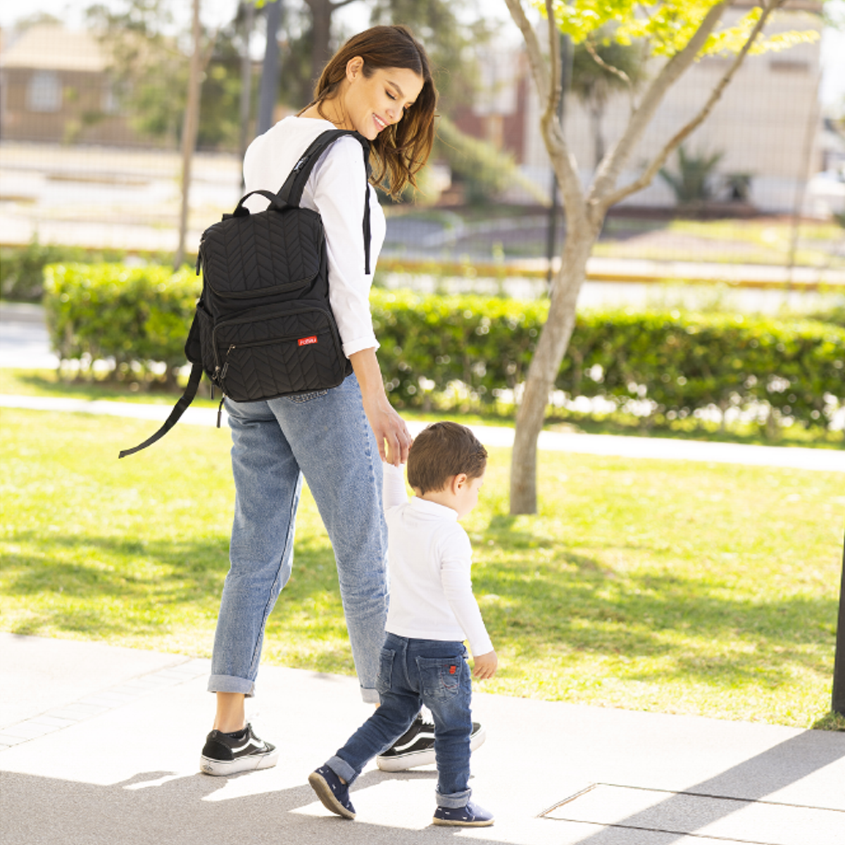 Pañalera backpack multifuncional Lux Negra